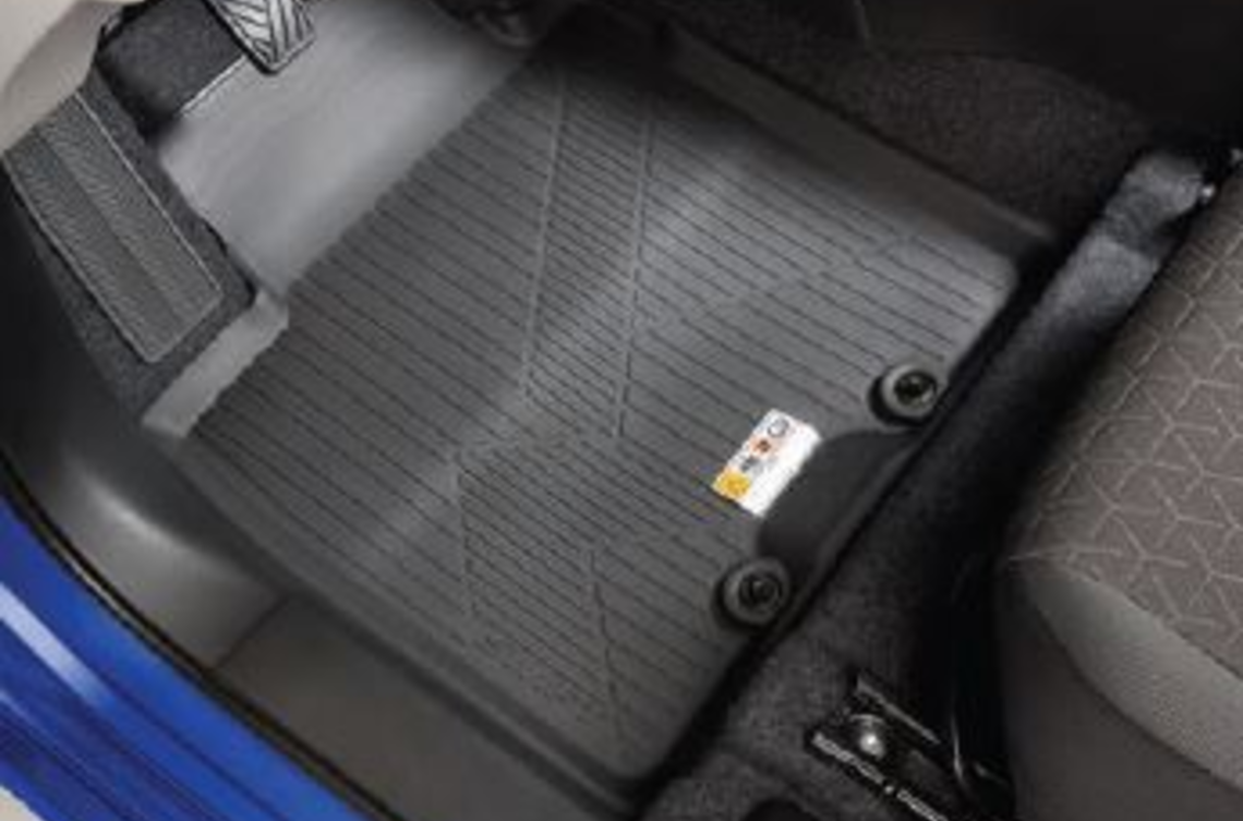 Килимки гумові салону SWIFT (38851)